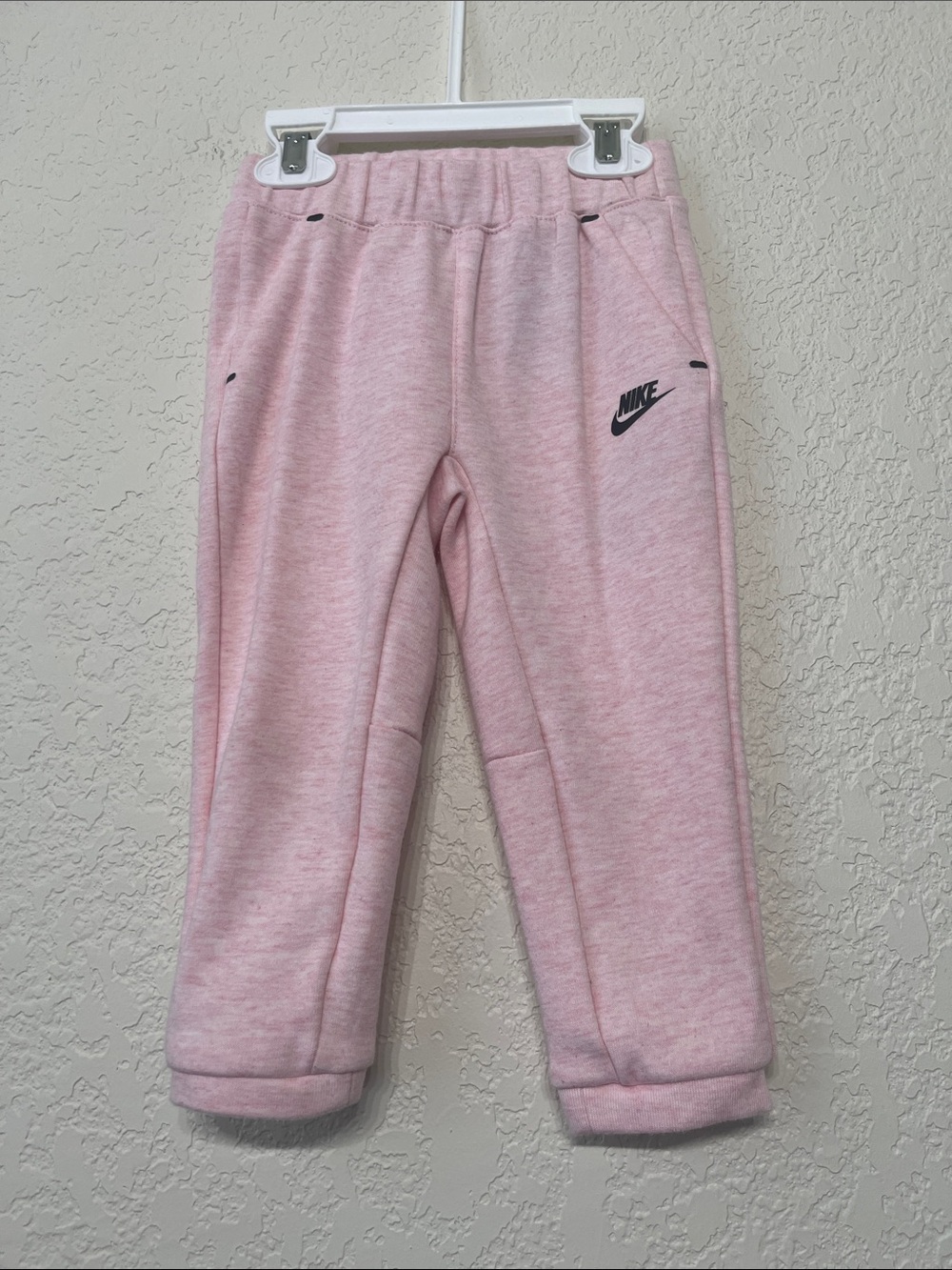 Nike Toddler Girl 18 months Pink Nike Tech Matching Set - Picture 8 of 10